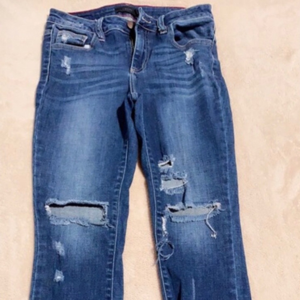 CELLO Ripped Jeans BUY NOW!!!